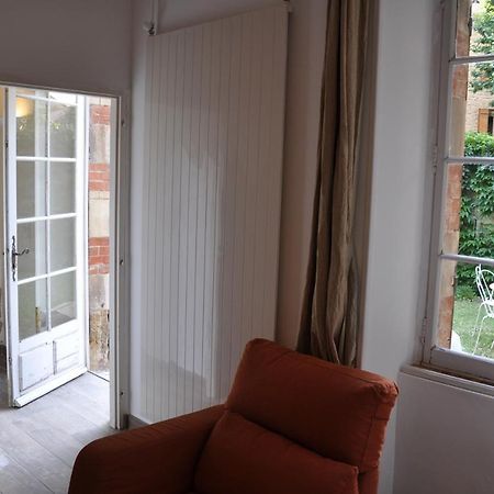 Location Studio Meuble Avec Jardin Sorgues Luaran gambar